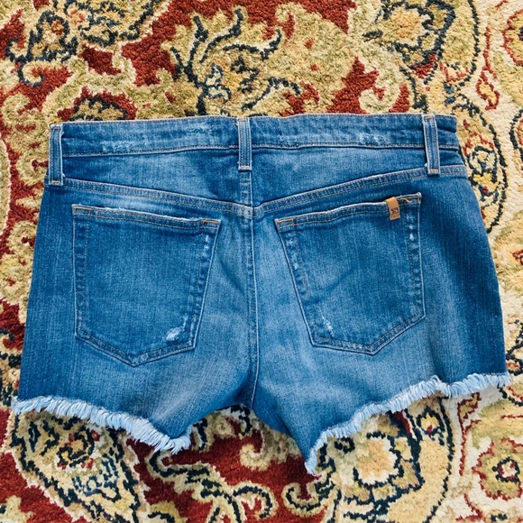 JOES JEANS Phoebe Distressed Faded Denim Shorts - Picture 4 of 8